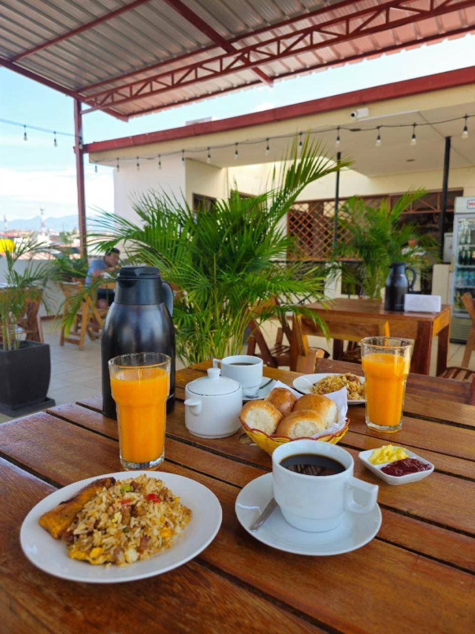 Hotel Residencial Brest Amazon Tarapoto Exterior foto